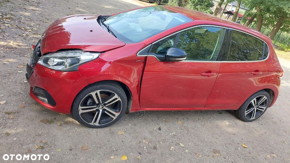 Peugeot 208 1.2 PureTech GPF Signature S&S - 7