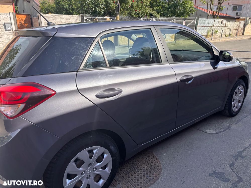 Hyundai i20 - 24