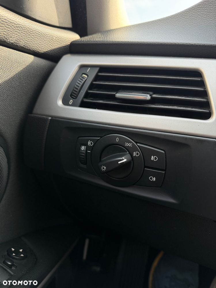 BMW Seria 3 - 26