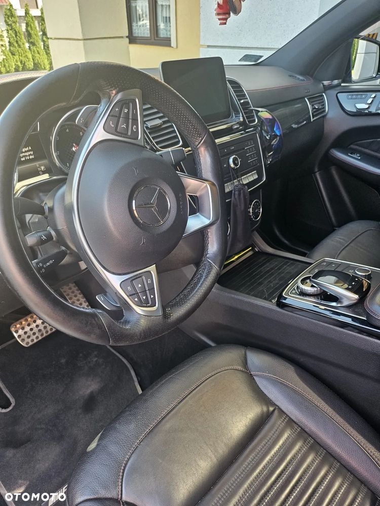 Mercedes-Benz GLE - 16