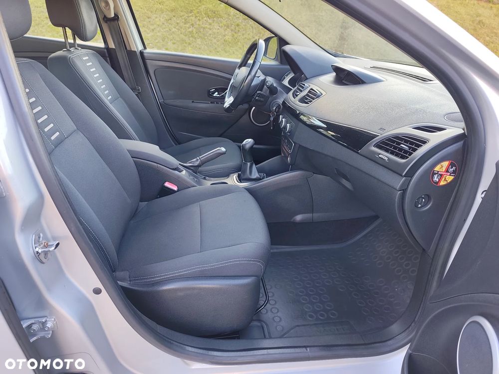 Renault Fluence 1.6 16V Authentique - 7