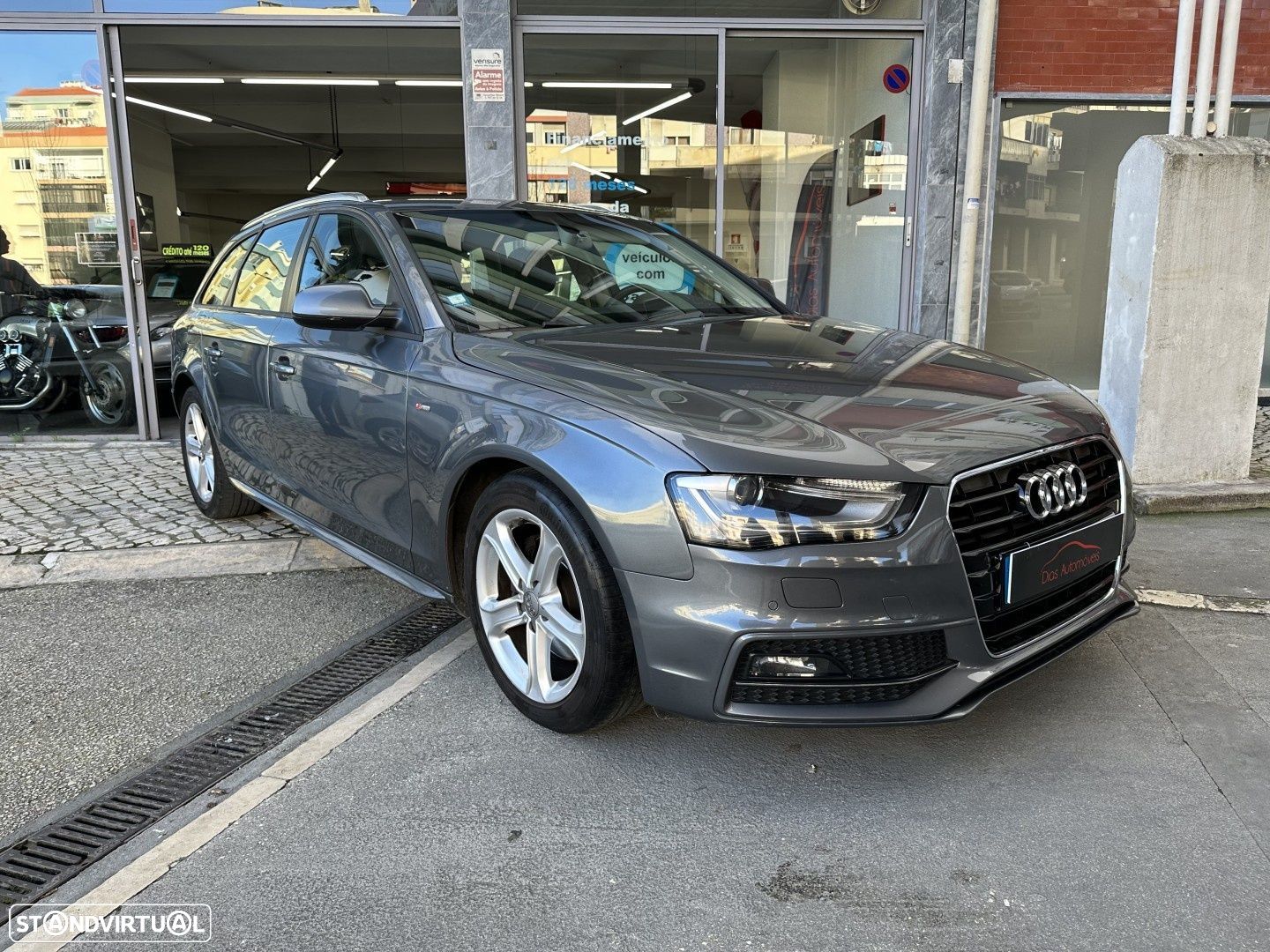 Audi A4 Avant 2.0 TDI S-line - 1