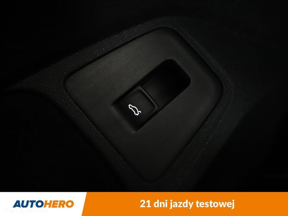 Volkswagen Tiguan 2.0 TSI 4Mot IQ Drive DSG - 36