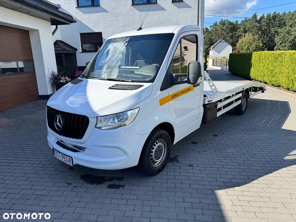 Mercedes-Benz Sprinter - 1