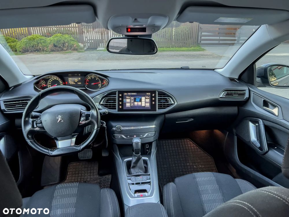 Peugeot 308 BlueHDi 150 EAT6 Stop & Start Business-Line - 27