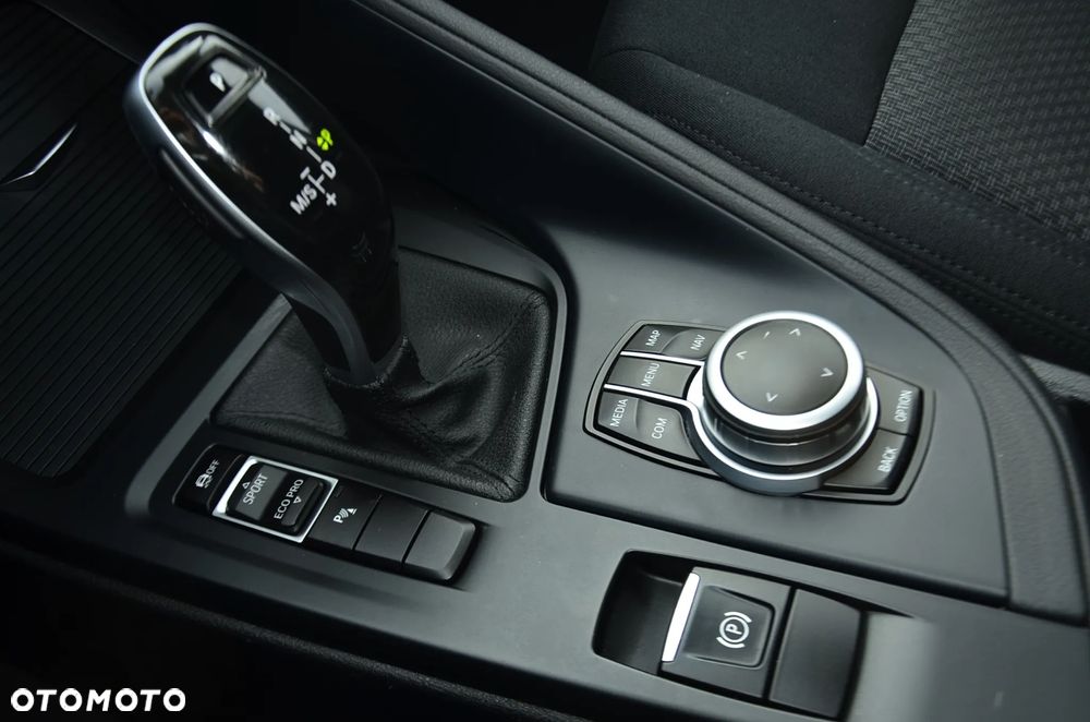 BMW X1 sDrive18d Business Edition - 25