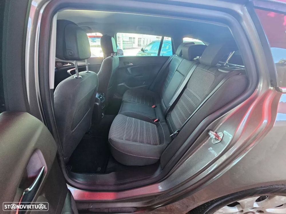 Opel Insignia Sports Tourer - 9