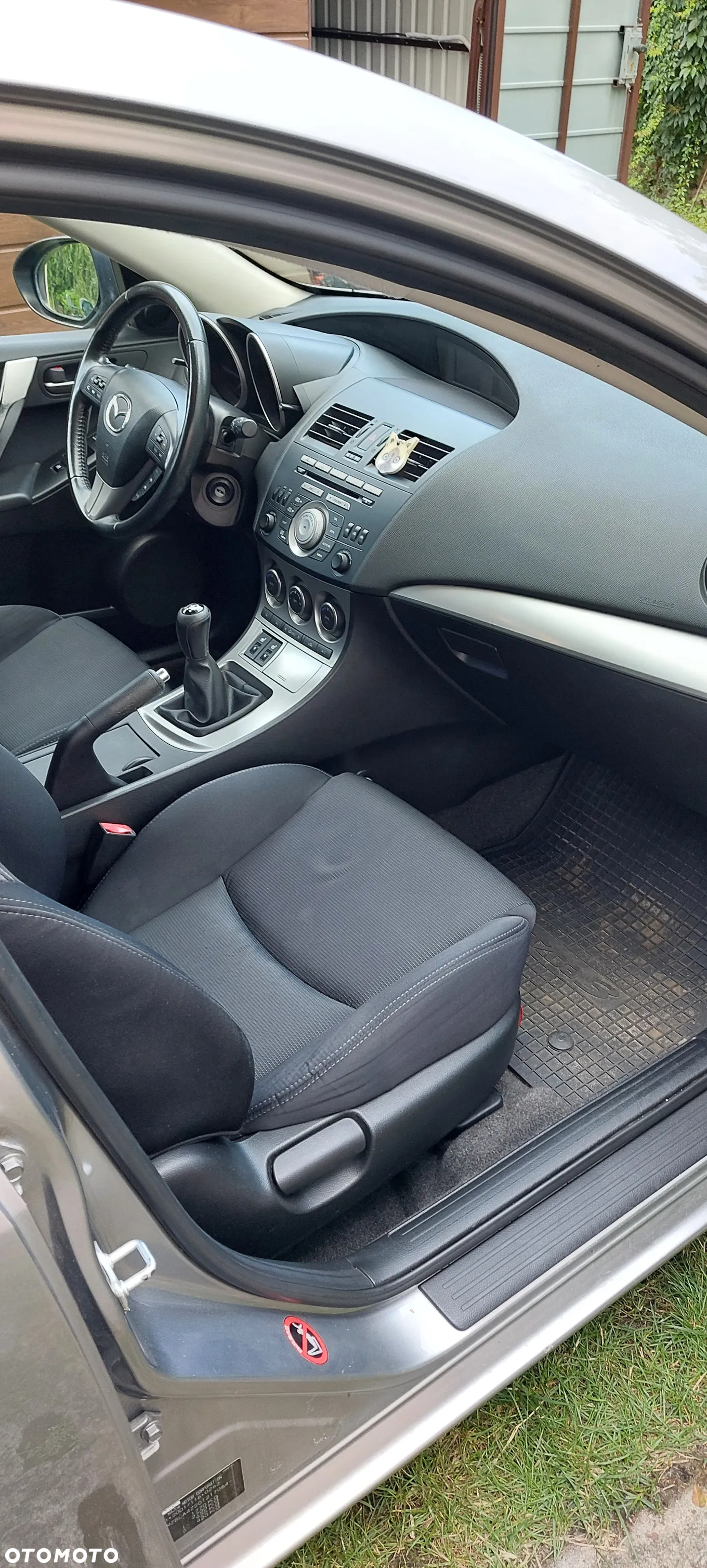 Mazda 3 - 15