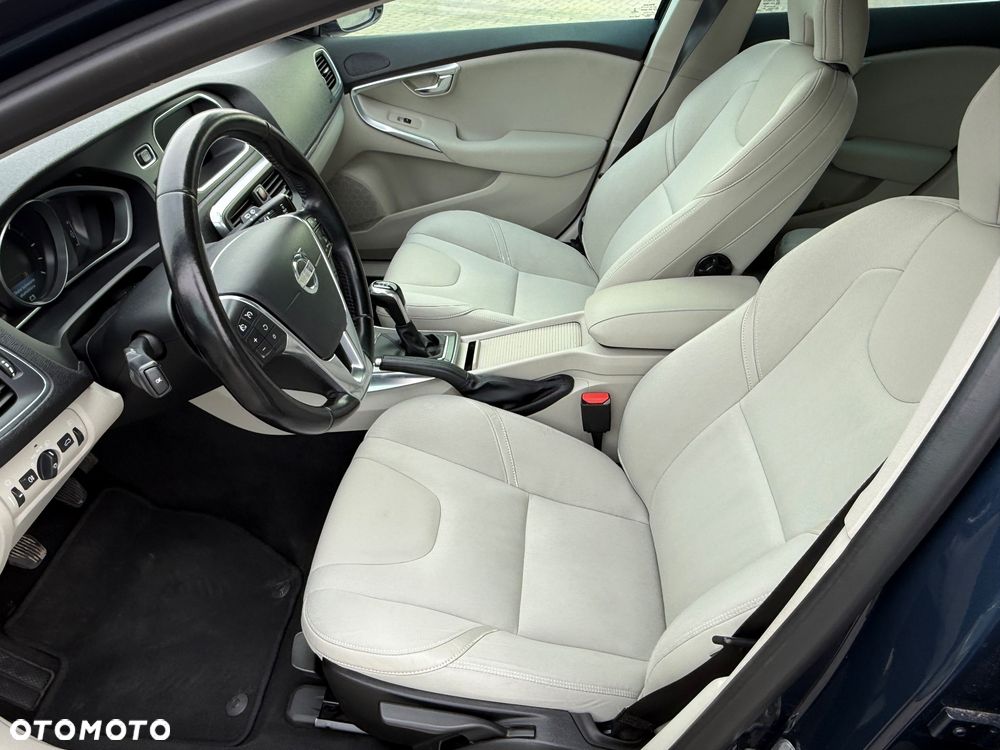 Volvo V40 - 19