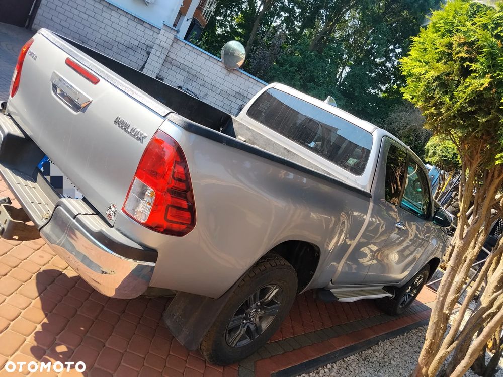 Toyota Hilux 4x4 Extra Cab Duty Comfort - 3