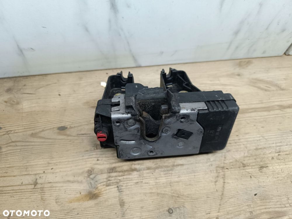 zamek prawy bok przesuwne trafic vivaro primastar 01-14 3pin - 4