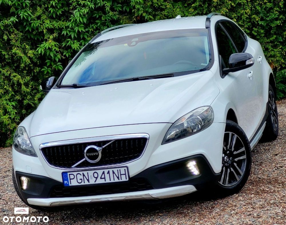 Volvo V40 Cross Country - 32