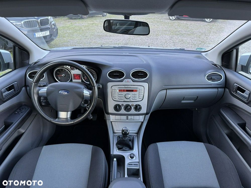 Ford Focus - 24