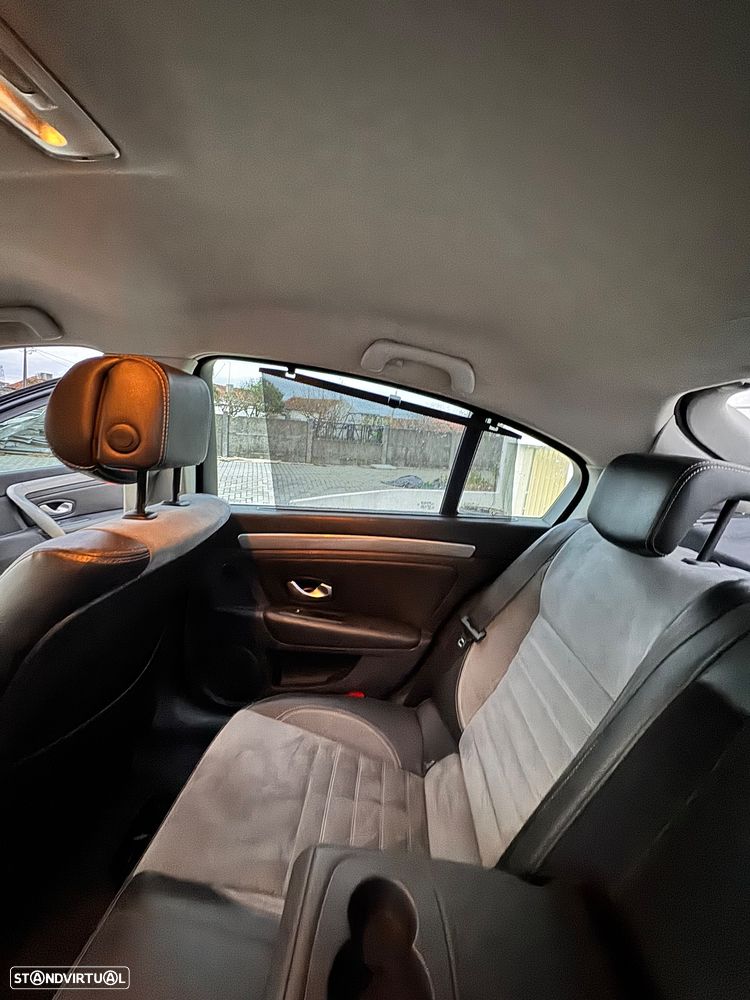 Renault Laguna 2.0 dCi Dynamique S 4control - 19