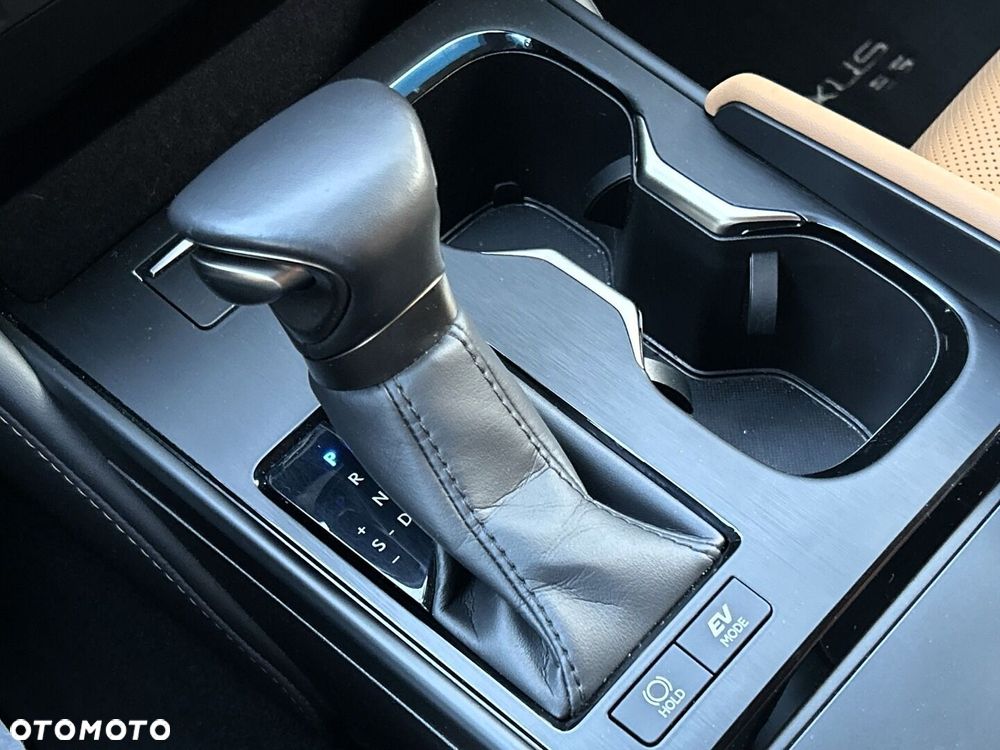 Lexus ES 300h Business Edition - 27