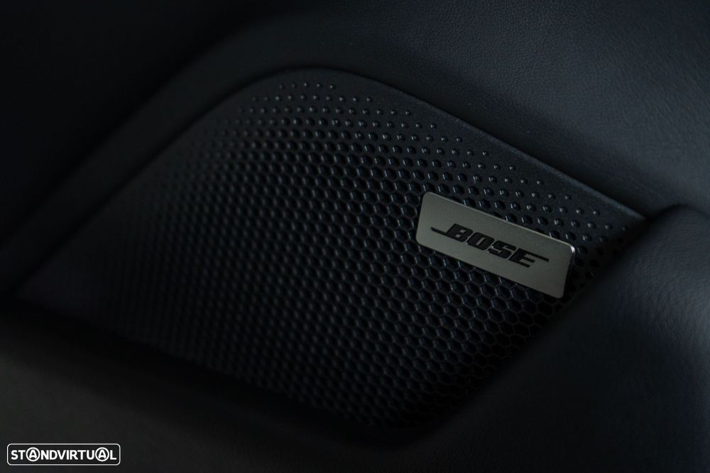 Porsche Taycan Cross Turismo Turbo - 18