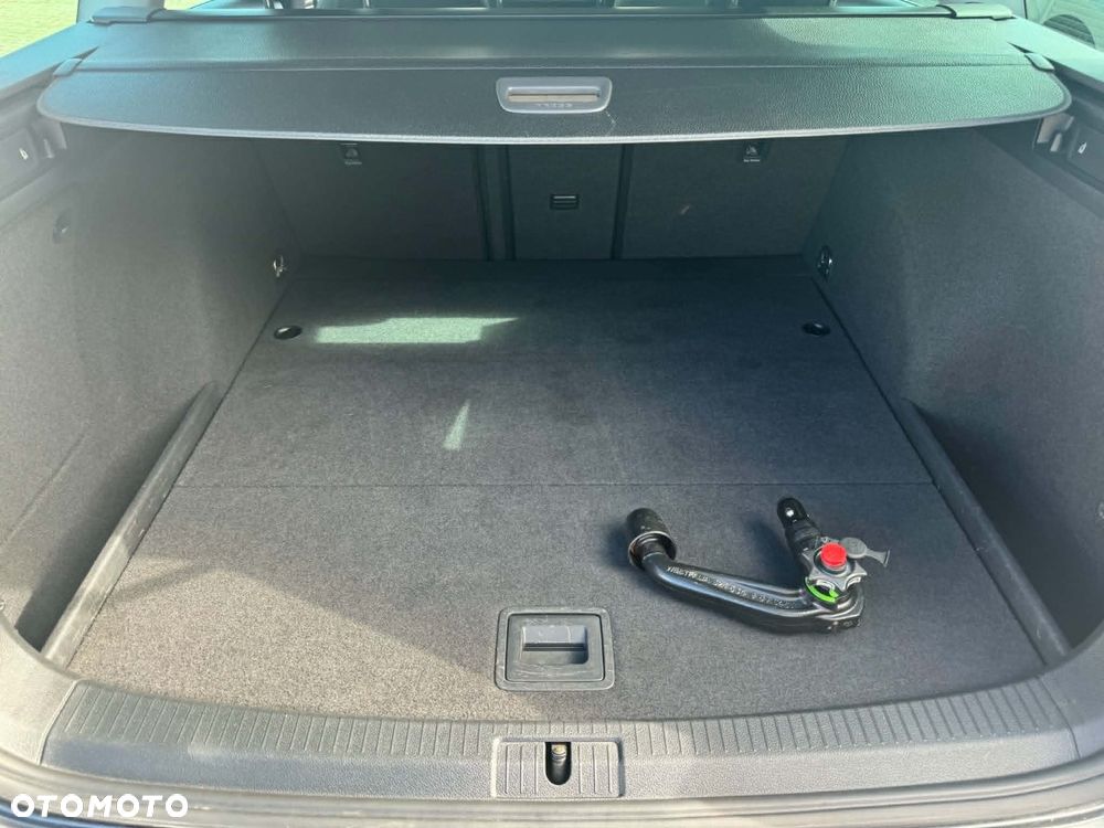 Volkswagen Golf - 12