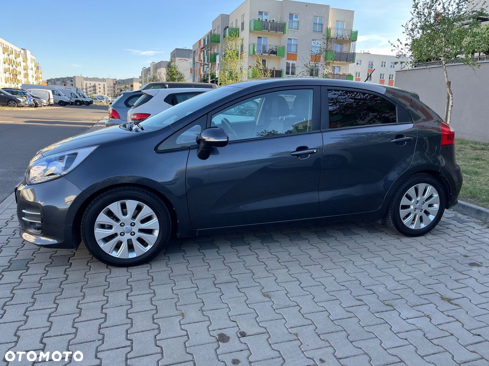 Kia Rio 1.4 Business Line - 12