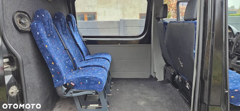 Mercedes-Benz Sprinter - 15
