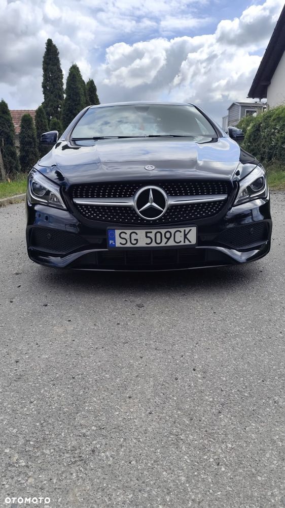 Mercedes-Benz CLA 180 AMG Line - 4