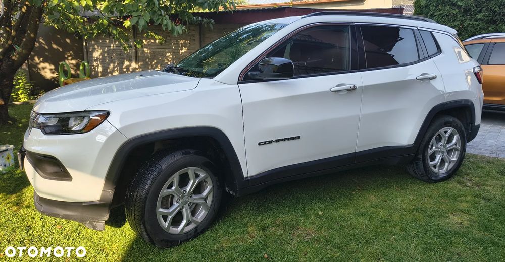 Jeep Compass - 4