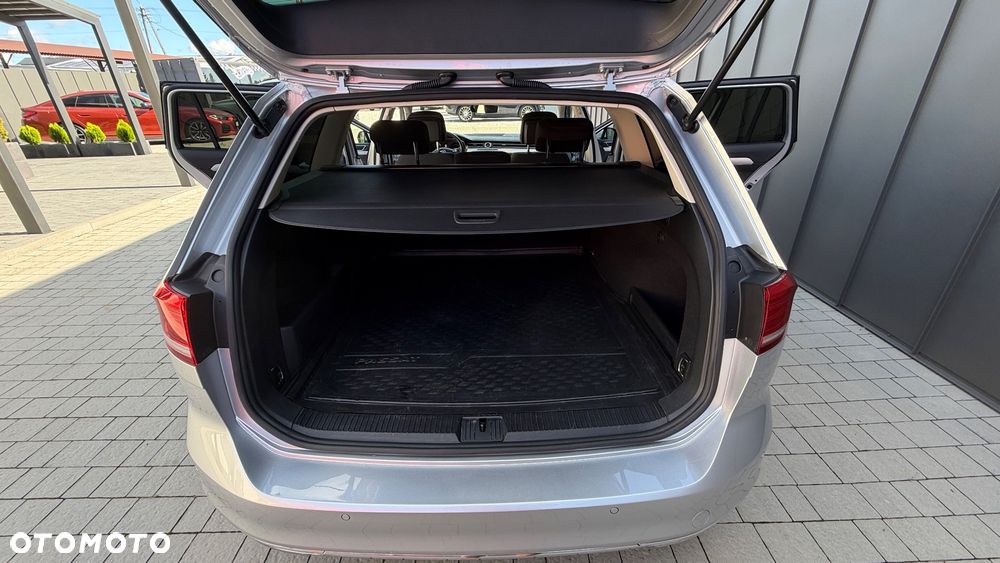 Volkswagen Passat - 23
