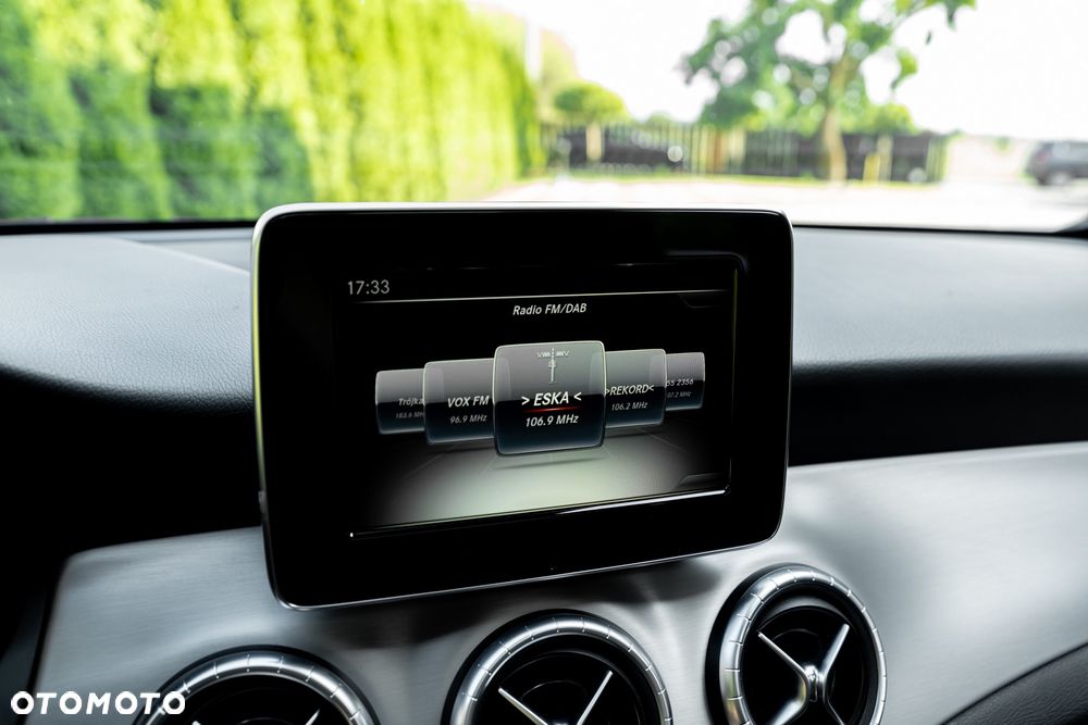 Mercedes-Benz CLA 250 7G-DCT AMG Line - 36