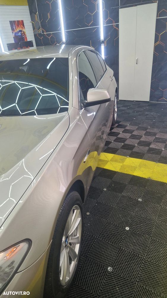 BMW Seria 5 520d Aut. - 9
