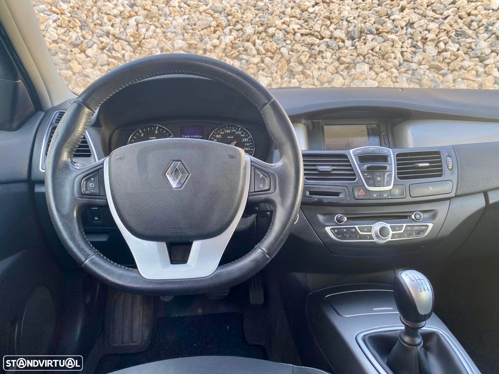 Renault Laguna Break 2.0 dCi Initiale - 32