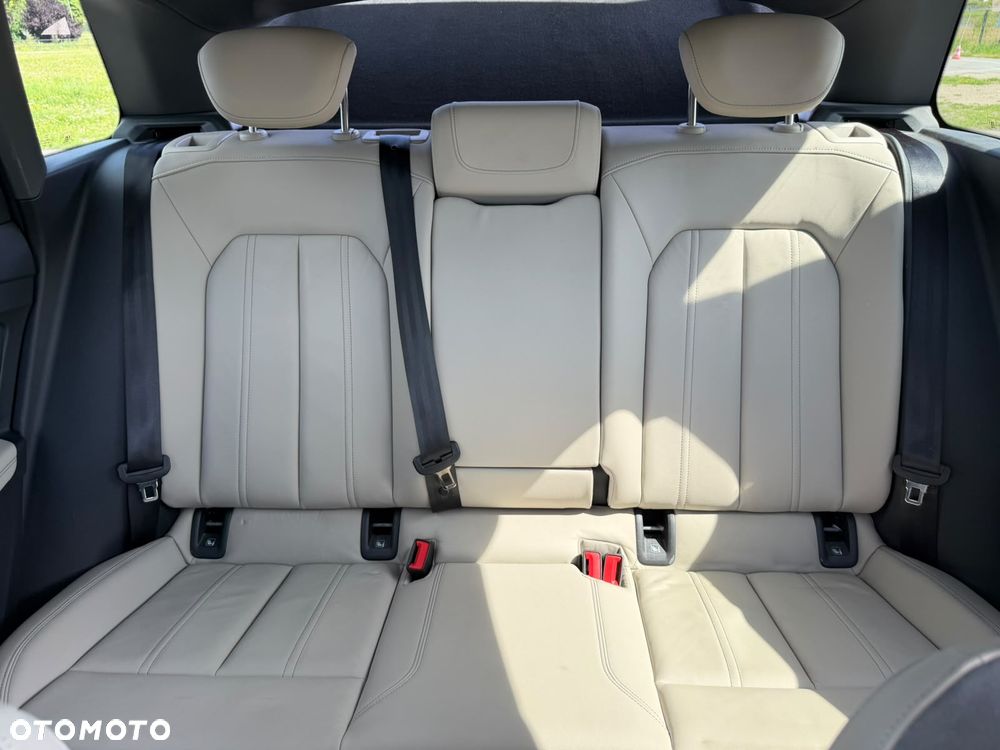 Audi Q4 e-tron - 12