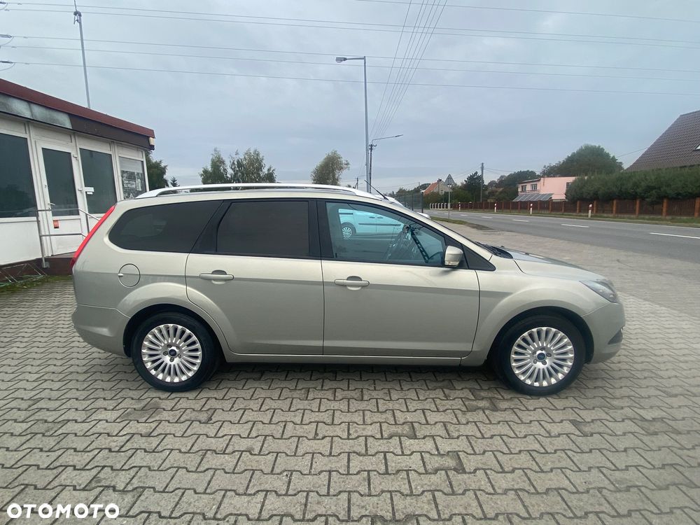 Ford Focus 1.8 FF Ghia - 14