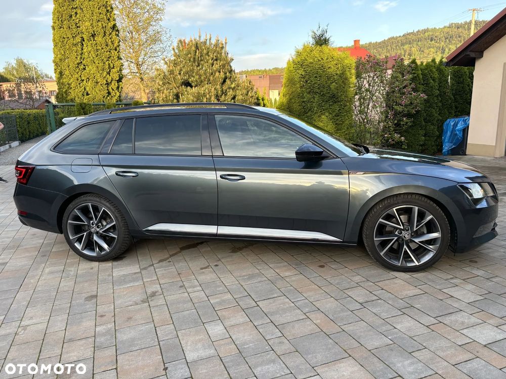 Skoda Superb 2.0 TDI SCR Sportline DSG - 9
