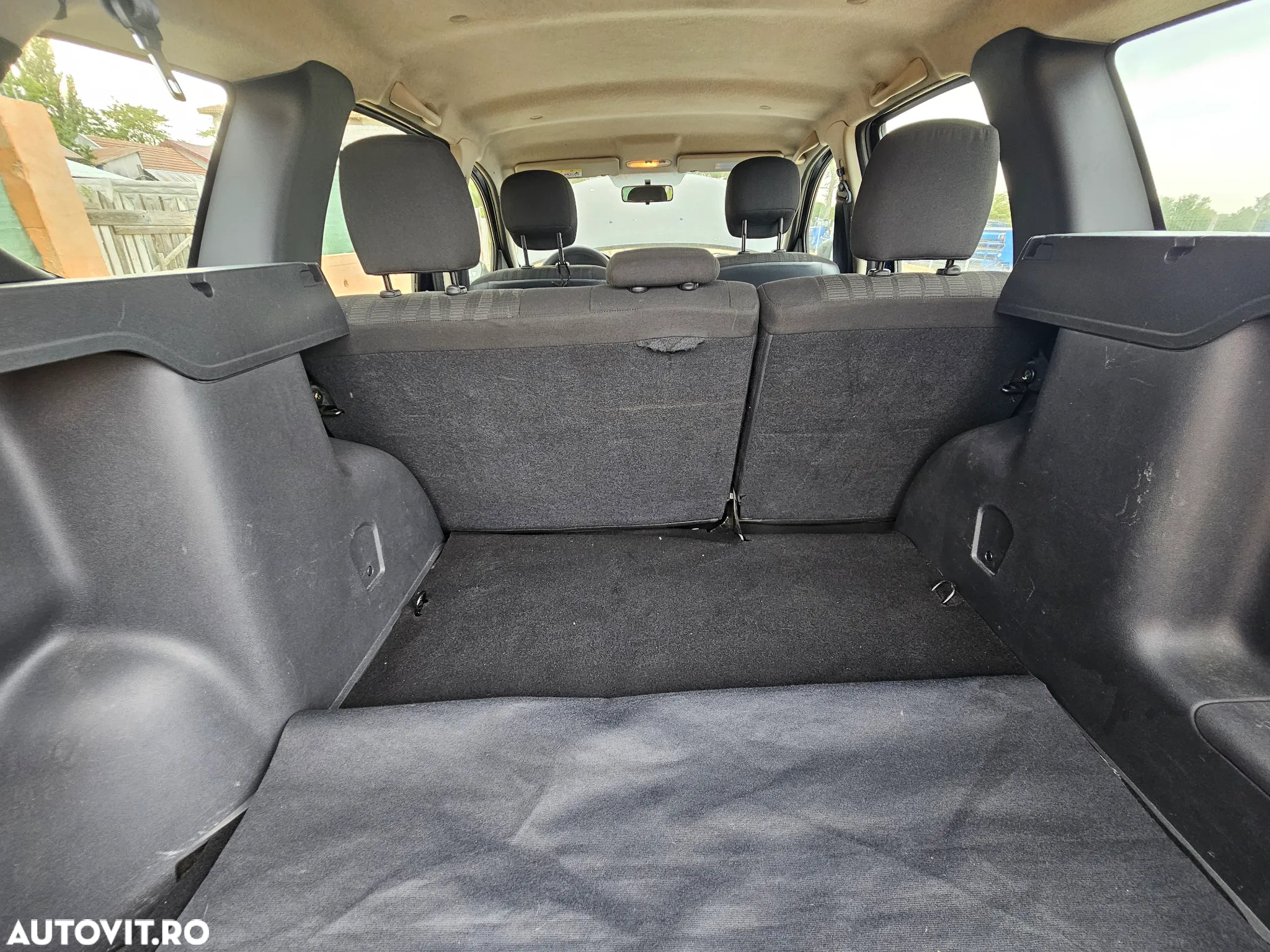 Dacia Duster 1.5 dCi 4x2 Laureate - 11