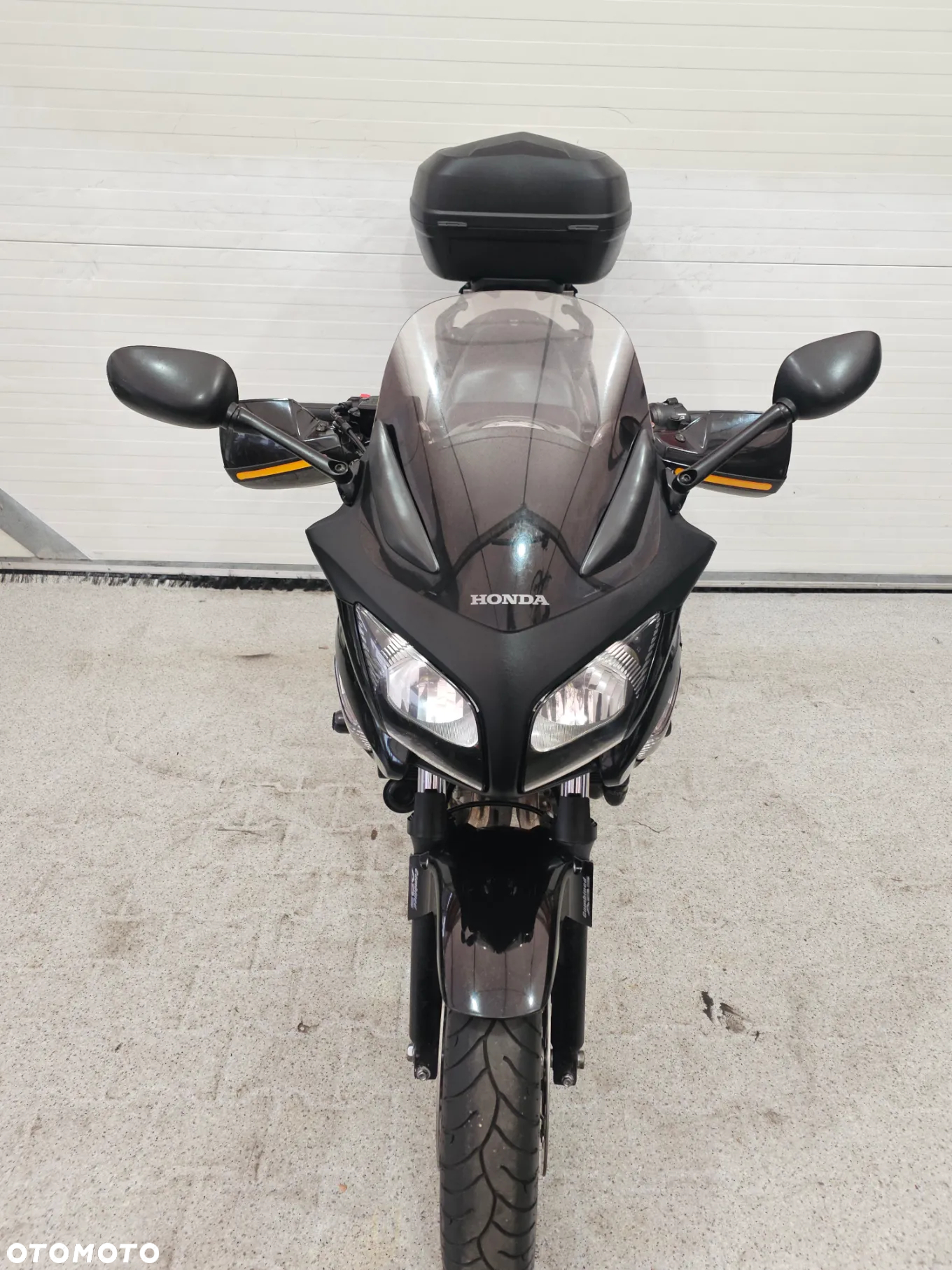 Honda CBF - 15