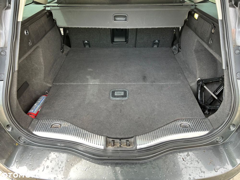 Ford Mondeo 2.0 TDCi Ambiente Plus - 11