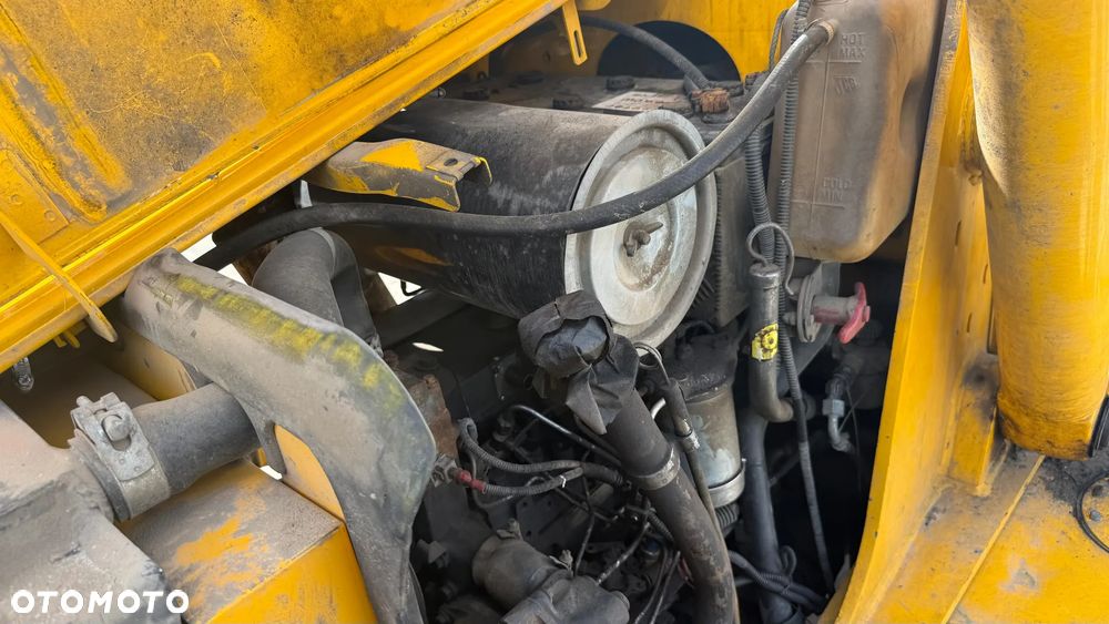 JCB 4CX - 6