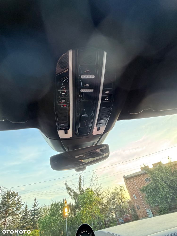 Porsche Panamera 4 E-Hybrid Executive - 13