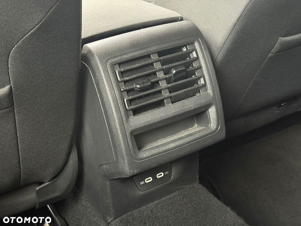 Volkswagen Golf - 14