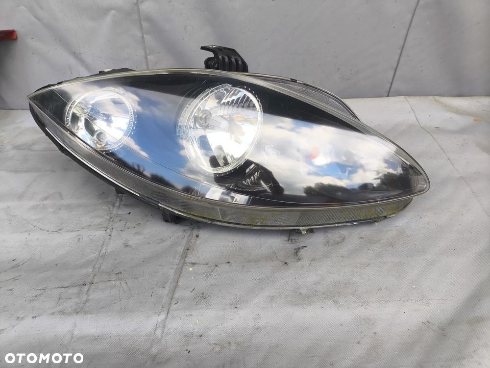 LAMPA PRAWA PRZÓD EUROPA SEAT ALTEA TOLEDO III LEON II 5P1941006A EUROPA - 1