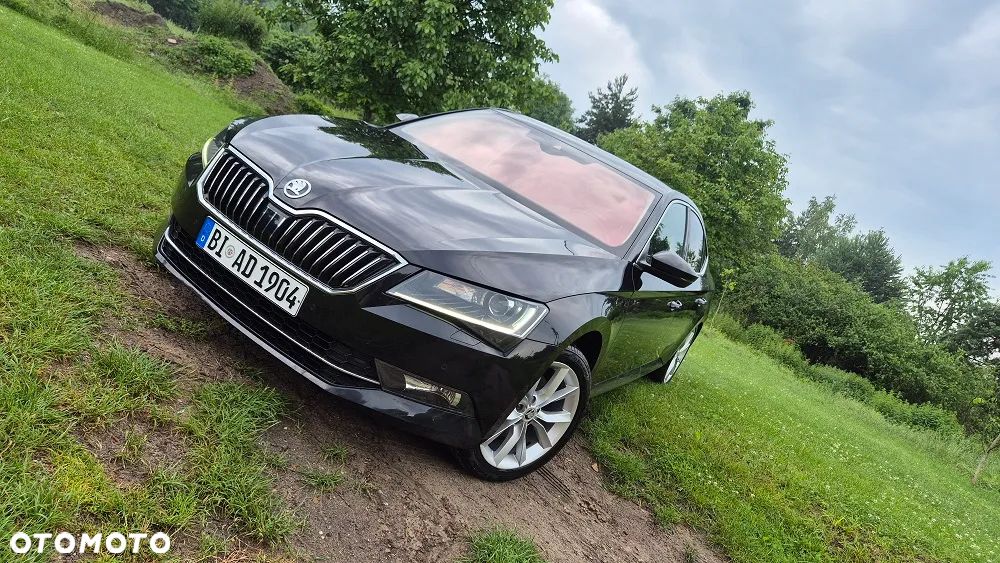 Skoda Superb 2.0 TDI Sportline DSG - 24
