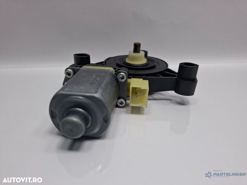 Motoras macara geam dreapta fata SKODA OCTAVIA Combi 5E5 2012 - > TDI CKFC, CRMB, CYKA BOSCH 0130822716 5Q0959802B - 2