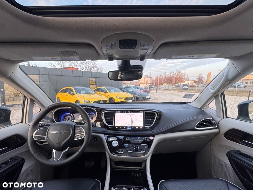 Chrysler Pacifica - 13