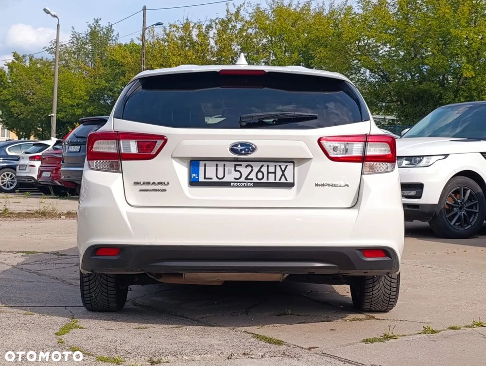 Subaru Impreza 2.0i Exclusive (EyeSight) Lineartronic - 31