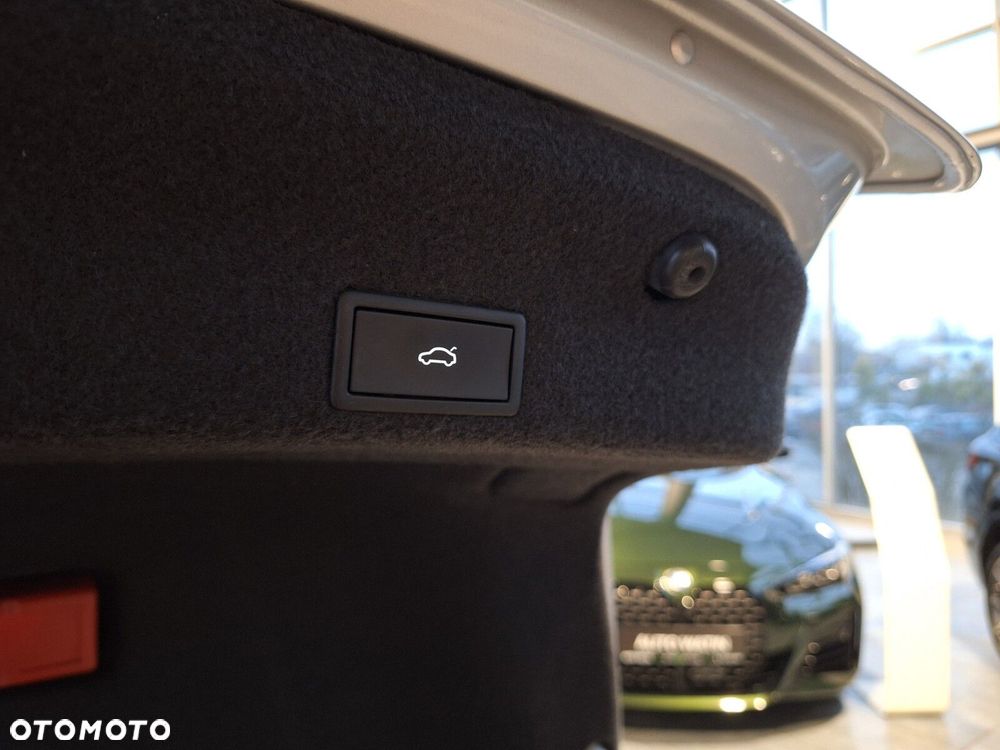 Volkswagen Passat 2.0 TSI Elegance DSG - 16