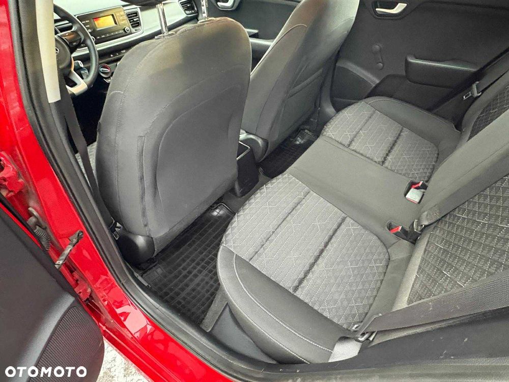Kia Rio - 19