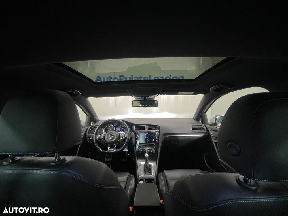 Volkswagen Golf - 9