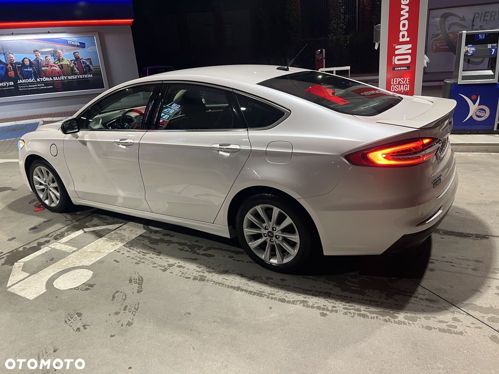 Ford Fusion - 5