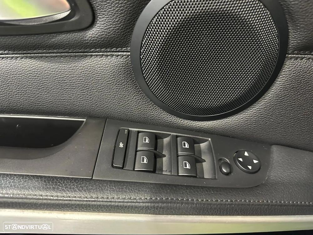 BMW 318 d Pack M - 43