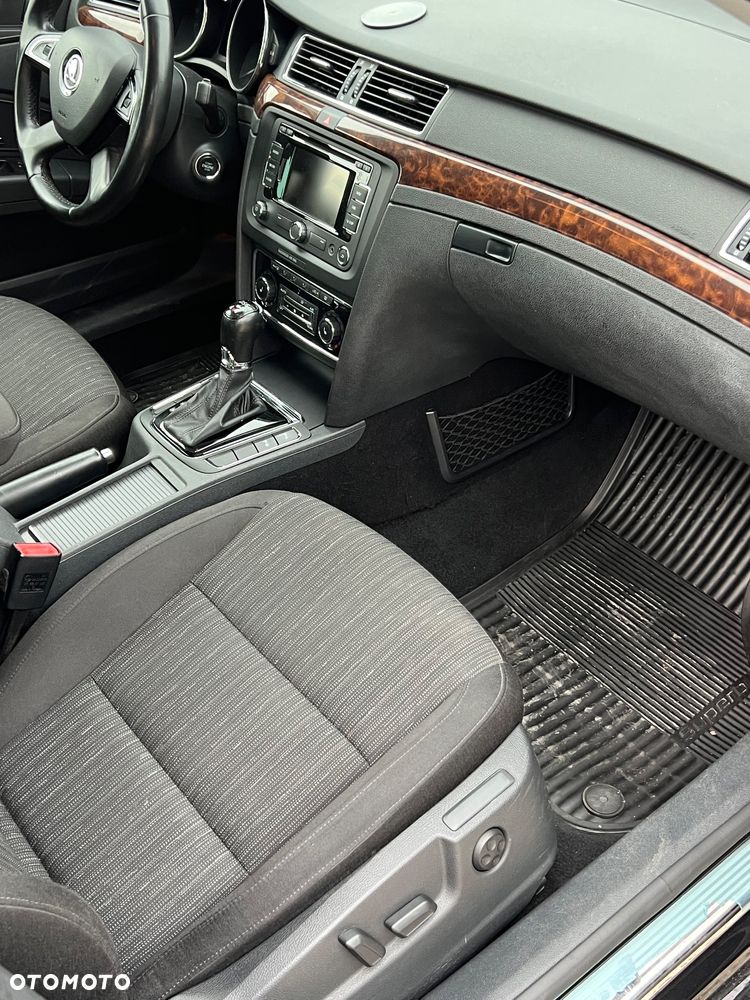 Skoda Superb 2.0 TDI 4x4 Elegance Outdoor DSG - 11