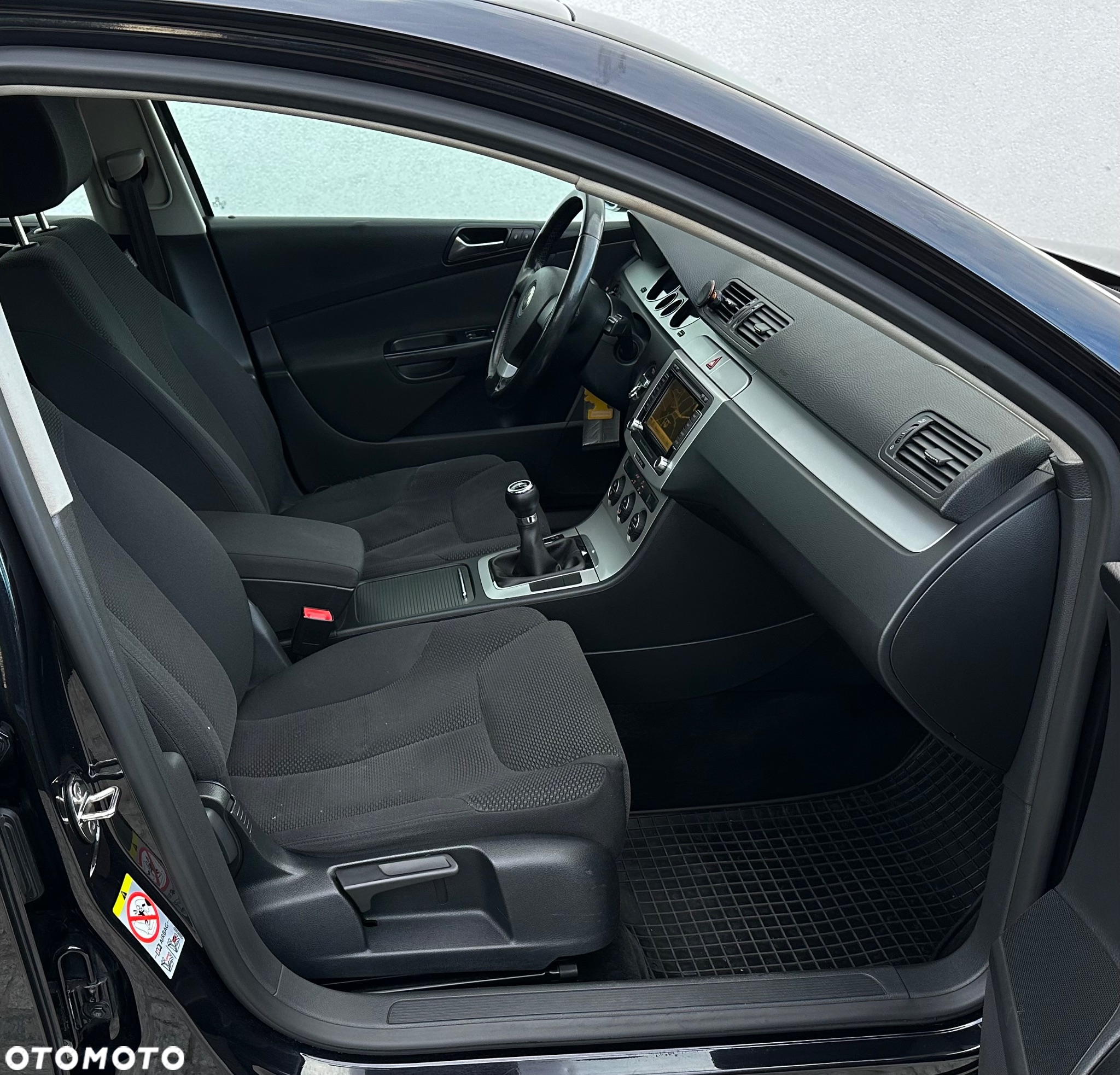 Volkswagen Passat 2.0 TDI Comfortline - 14